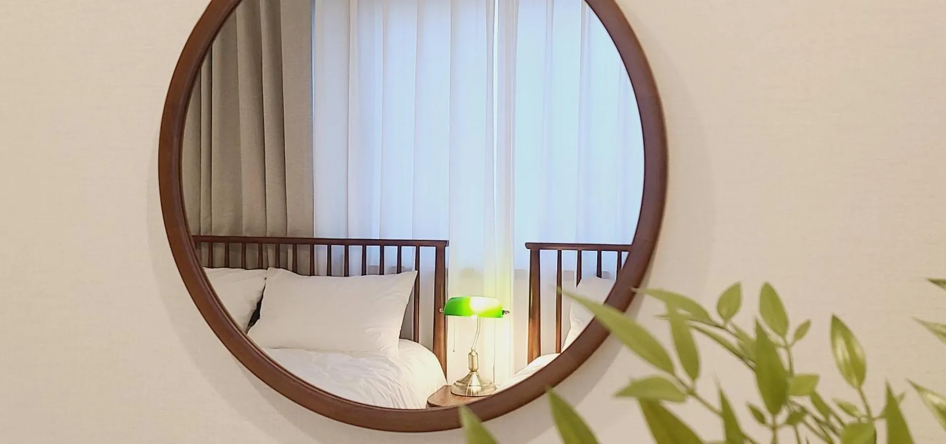 Daire Open Sale, Song Stay Park, Airport Railroad, Hongdae Station, Yeontral Park, 7 People, Queen Bed, Air Conditioner In Each Room, Dryer, Wifi, Foreigners Only Seul Güney Kore