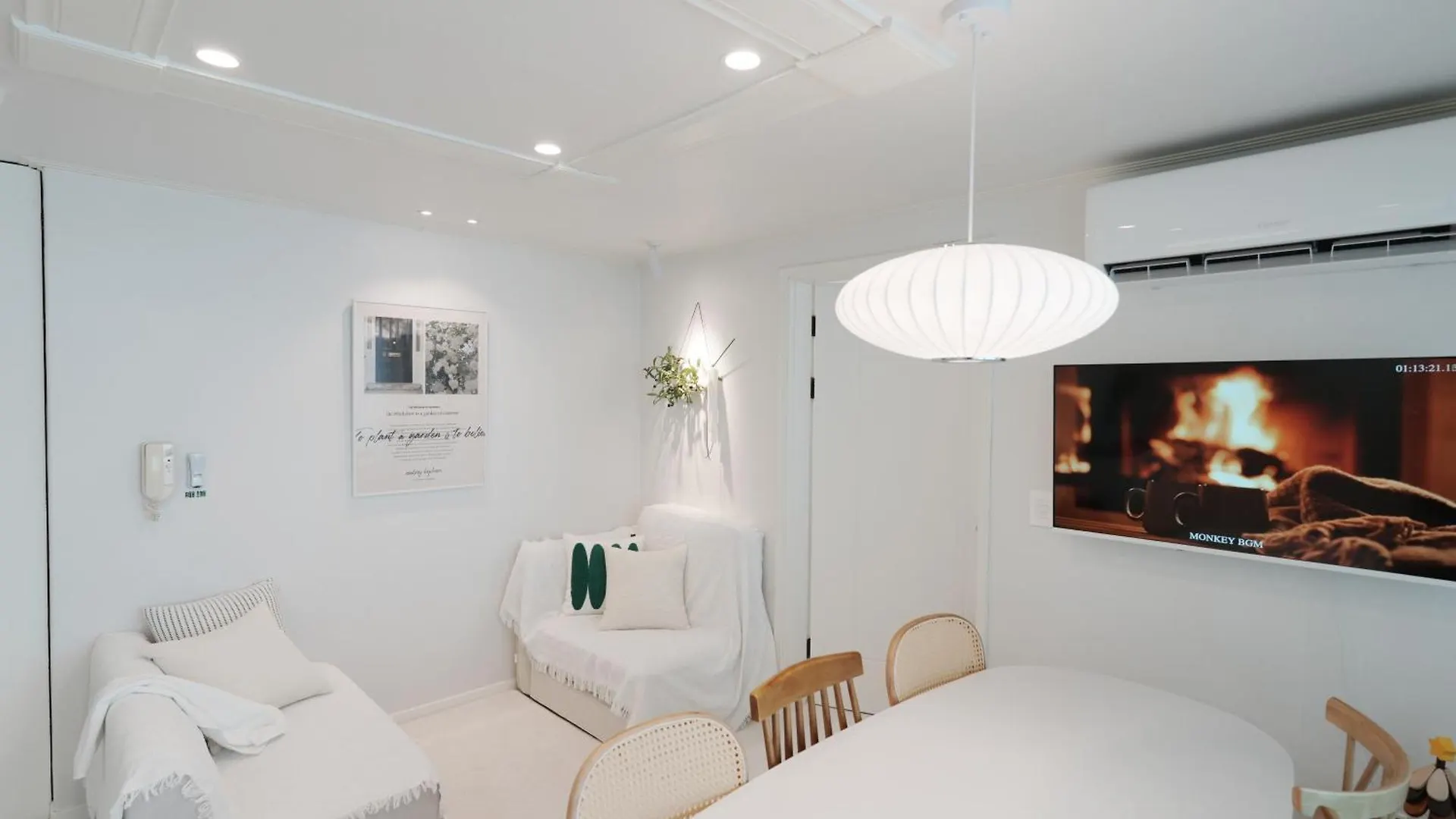 Open Sale, Song Stay Park, Airport Railroad, Hongdae Station, Yeontral Park, 7 People, Queen Bed, Air Conditioner In Each Room, Dryer, Wifi, Foreigners Only Seul Güney Kore
