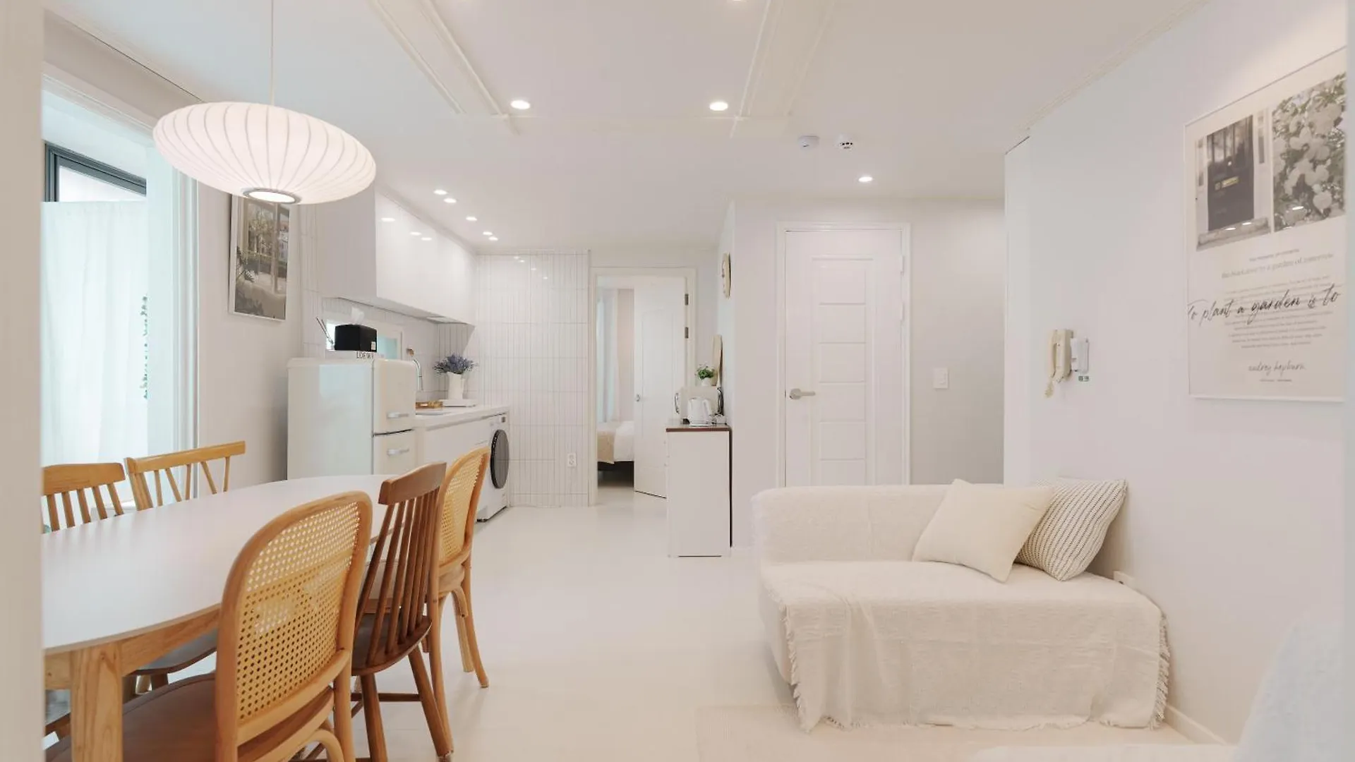 アパート Open Sale, Song Stay Park, Airport Railroad, Hongdae Station, Yeontral Park, 7 People, Queen Bed, Air Conditioner In Each Room, Dryer, Wifi, Foreigners Only ソウル特別市